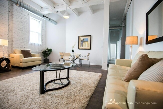 property at 932 W Dakin St