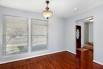 1802 Farmbrook Dr in Troy, MI - Building Photo - Building Photo