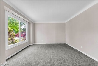 17801 Grovewood Ave in Cleveland, OH - Building Photo - Building Photo