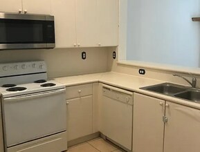 2461 SE 16th Terrace in Homestead, FL - Building Photo - Building Photo