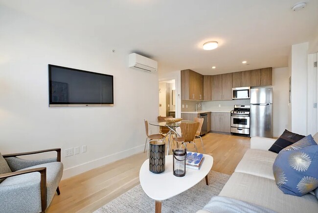 Furnished room/NOT APARTMENT in Brooklyn, NY - Building Photo - Building Photo