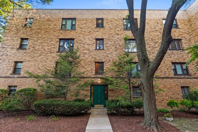 property at 1539 Monroe Ave