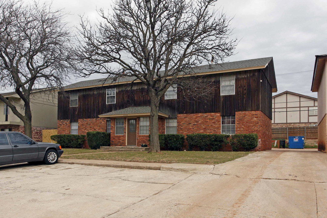 3533 NW 50th St in Oklahoma City, OK - Foto de edificio