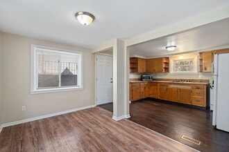 807 Benwood Ave in Mckees Rocks, PA - Building Photo - Building Photo