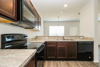 1001 Rice Dr in Bryan, TX - Building Photo - Building Photo