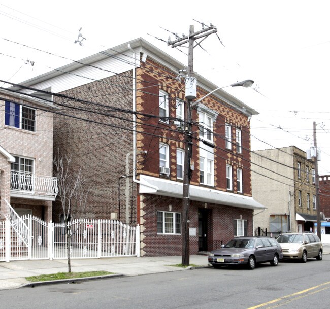 305-307 2nd St in Elizabeth, NJ - Building Photo - Building Photo