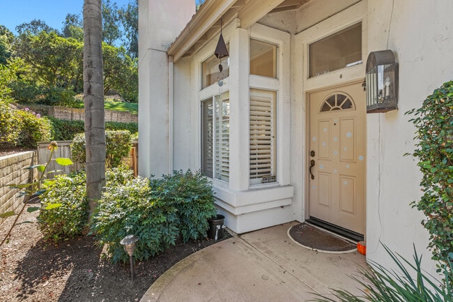 16140 Av. Venusto in San Diego, CA - Building Photo - Building Photo