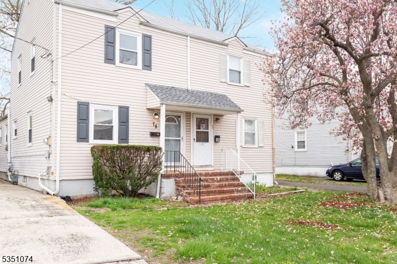78 Koyen St in Fords, NJ - Foto de edificio