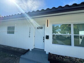 11912 NE 10th Ave in Biscayne Park, FL - Building Photo - Building Photo