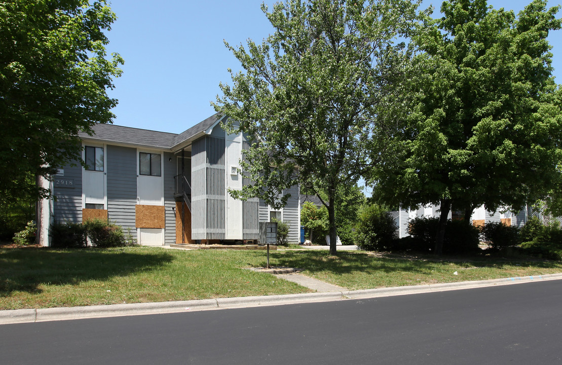 2918 Rochelle St in Durham, NC - Foto de edificio