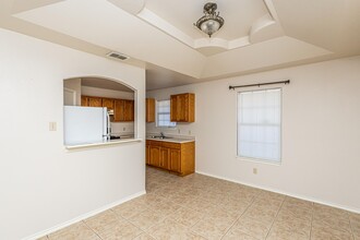 3904 Los Presidentes Ave in Laredo, TX - Building Photo - Building Photo
