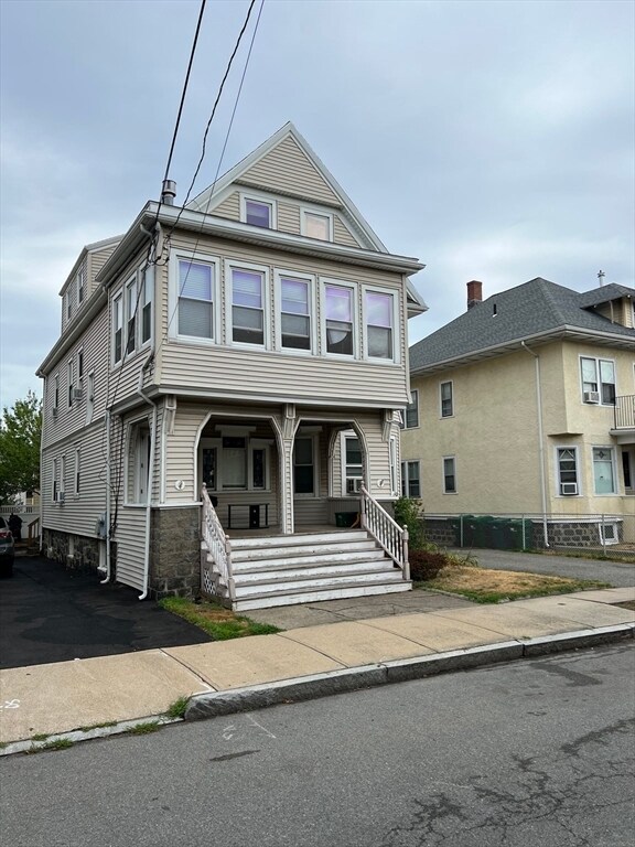 9 Yale St in Medford, MA - Building Photo - Building Photo