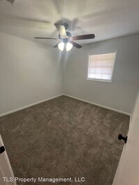 409 Springdale Dr photo'