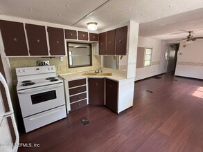108 Ash St in Interlachen, FL - Building Photo - Building Photo