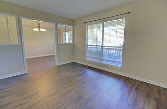 809 Barrington Dr in Hinesville, GA - Foto de edificio - Building Photo