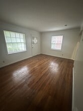 25250 Lakeshore Blvd in Euclid, OH - Building Photo - Building Photo