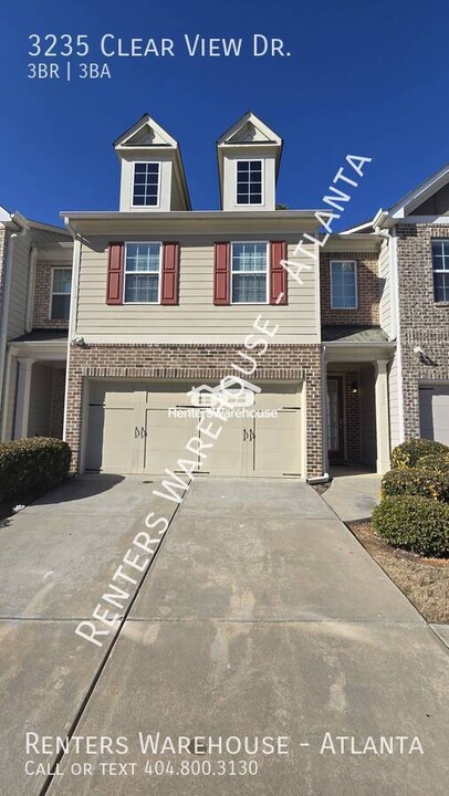 3235 Clear View Dr in Snellville, GA - Building Photo