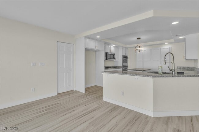 property at 3604 N Campbell Rd