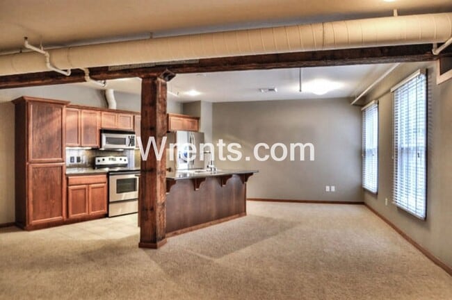 property at 315 W Riverside