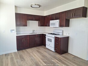 4855 Coconino Way in San Diego, CA - Building Photo - Building Photo