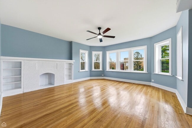 7824 S Euclid Ave, Unit 1 in Chicago, IL - Foto de edificio - Building Photo