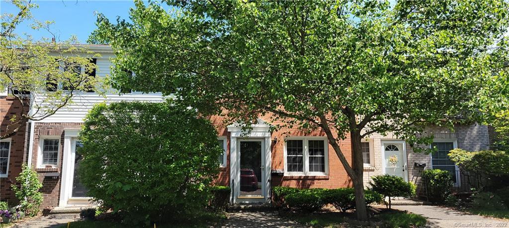 155 Penn Common in Milford, CT - Building Photo