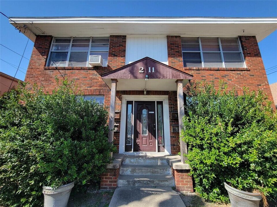 2111 Freeman St in Houston, TX - Building Photo