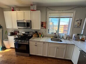3 Hamilton Rd, Unit 2 in Somerville, MA - Building Photo - Building Photo