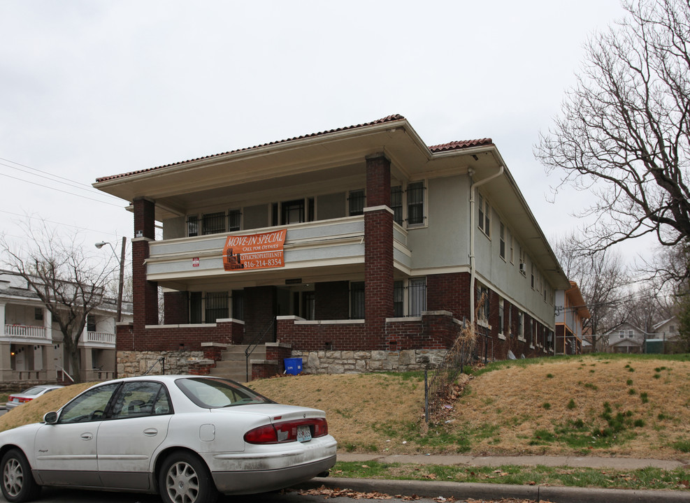 La Casa in Kansas City, MO - Foto de edificio