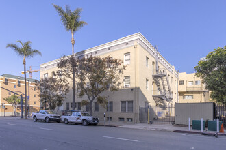 Arlington Apartments in San Diego, CA - Building Photo - Building Photo