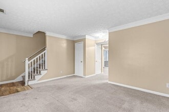 375 Dixie Ct in Lawrenceville, GA - Building Photo - Building Photo