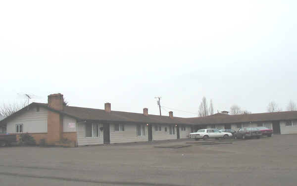 Garden View Apartments in Canby, OR - Building Photo