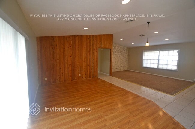 10902 NW 19th St in Coral Springs, FL - Building Photo - Building Photo