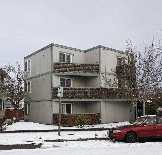 Cedarwood Quads in Eugene, OR - Foto de edificio - Building Photo