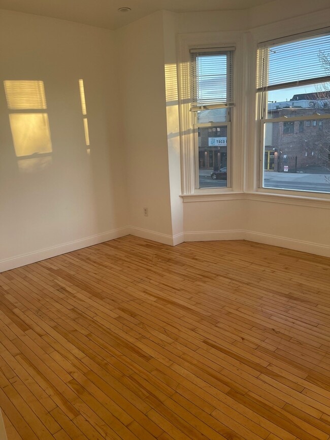 55 Broadway, Unit # 5 in Somerville, MA - Building Photo - Building Photo