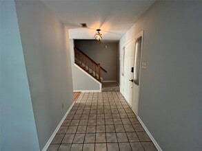 5622 Maple Square Dr in Humble, TX - Building Photo - Building Photo