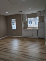 4557 Vereda Mar De Ponderosa in San Diego, CA - Building Photo