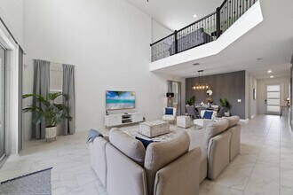 9227 Sommerset Hills Dr in Davenport, FL - Building Photo - Building Photo