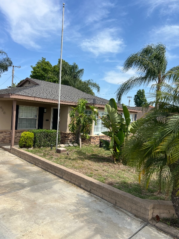 property at 920 N San Antonio Ave
