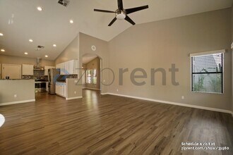 5636 E Paradise Ln in Scottsdale, AZ - Building Photo - Building Photo