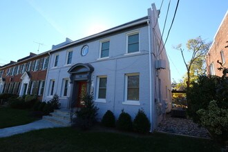 913 Quincy St NE in Washington, DC - Building Photo - Building Photo