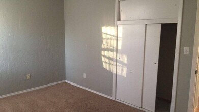 1503 Cambridge Dr in Champaign, IL - Building Photo - Building Photo
