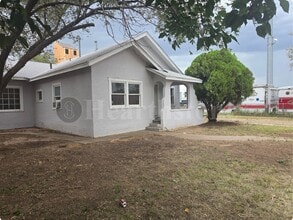 312 S Avenue B in Portales, NM - Building Photo - Building Photo