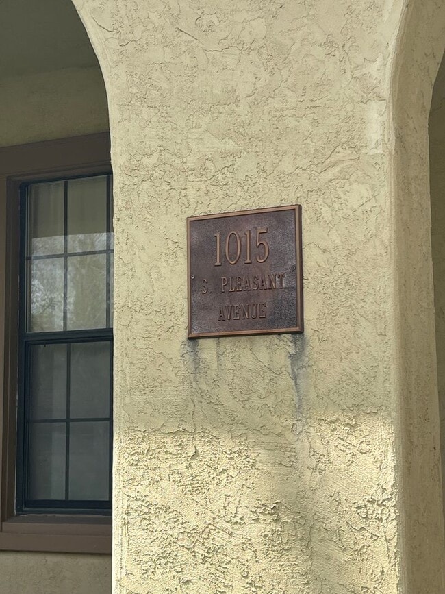 1015 S Pleasant Ave in Lodi, CA - Building Photo - Building Photo