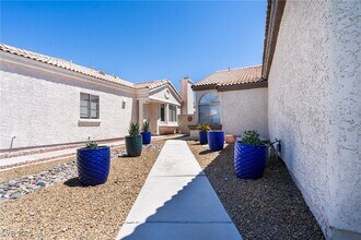 7218 Nordic Lights Dr in Las Vegas, NV - Building Photo - Building Photo