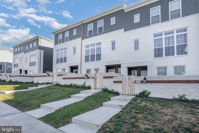 property at 3119 Herr St