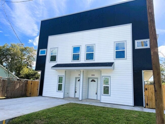property at 999 Marjorie St