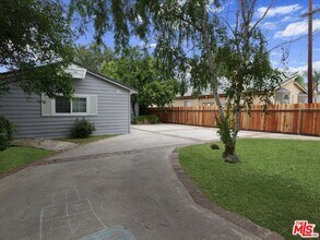 23109 Mariano St in Los Angeles, CA - Building Photo - Building Photo