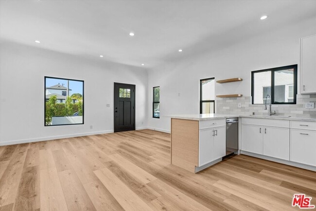 616 N Vista St in Los Angeles, CA - Building Photo - Building Photo