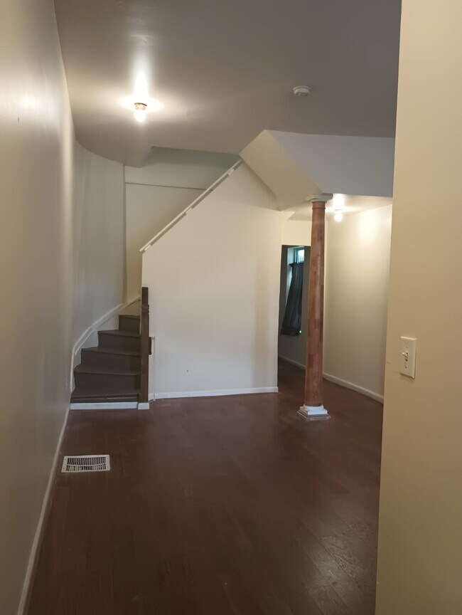 1103 N Gilmor St photo'